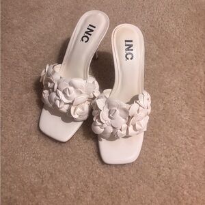 INC International Concepts White Floral Heeled Sandals – Size 6.5